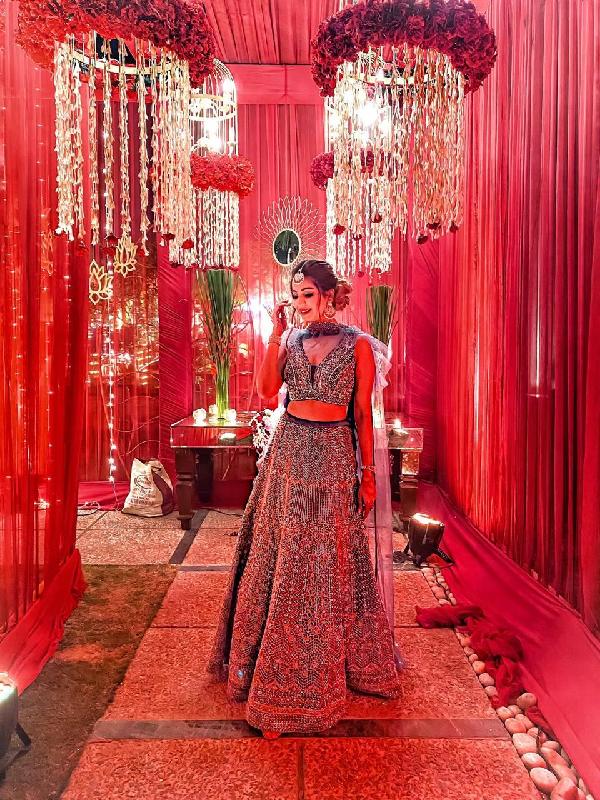 Buy Luxury Designer Orange Lehenga Choli Online | Aashni & Co