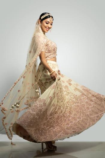 Soltee by Sulakshana Monga - Price & Reviews | Bridal Wear in Delhi NCR |  Red indian wedding dress, Indian wedding outfits, Pink lehenga