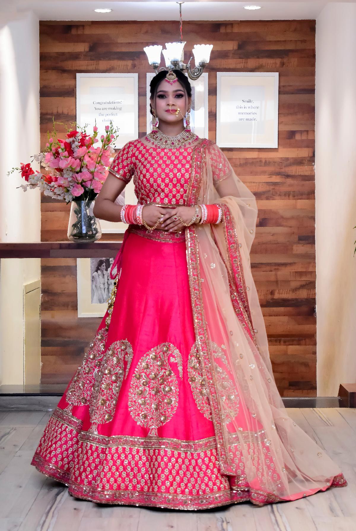 Fuschia pink 2025 bridal lehenga