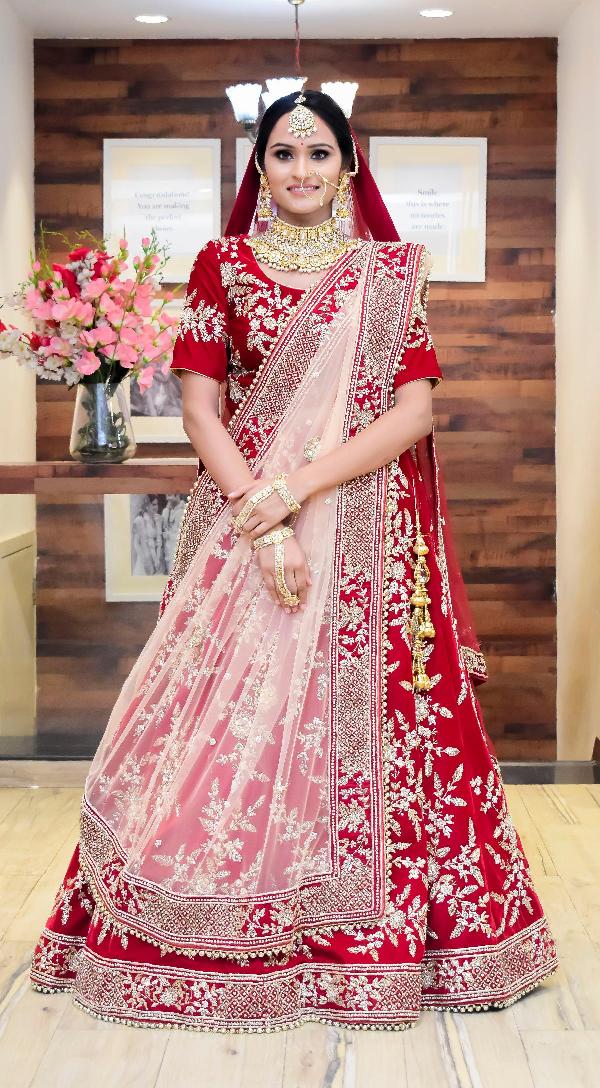 Bridal Maroon Velvet Lehenga Choli Available On Rent For Wedding In  Chandigarh RentPeLelo | peacecommission.kdsg.gov.ng