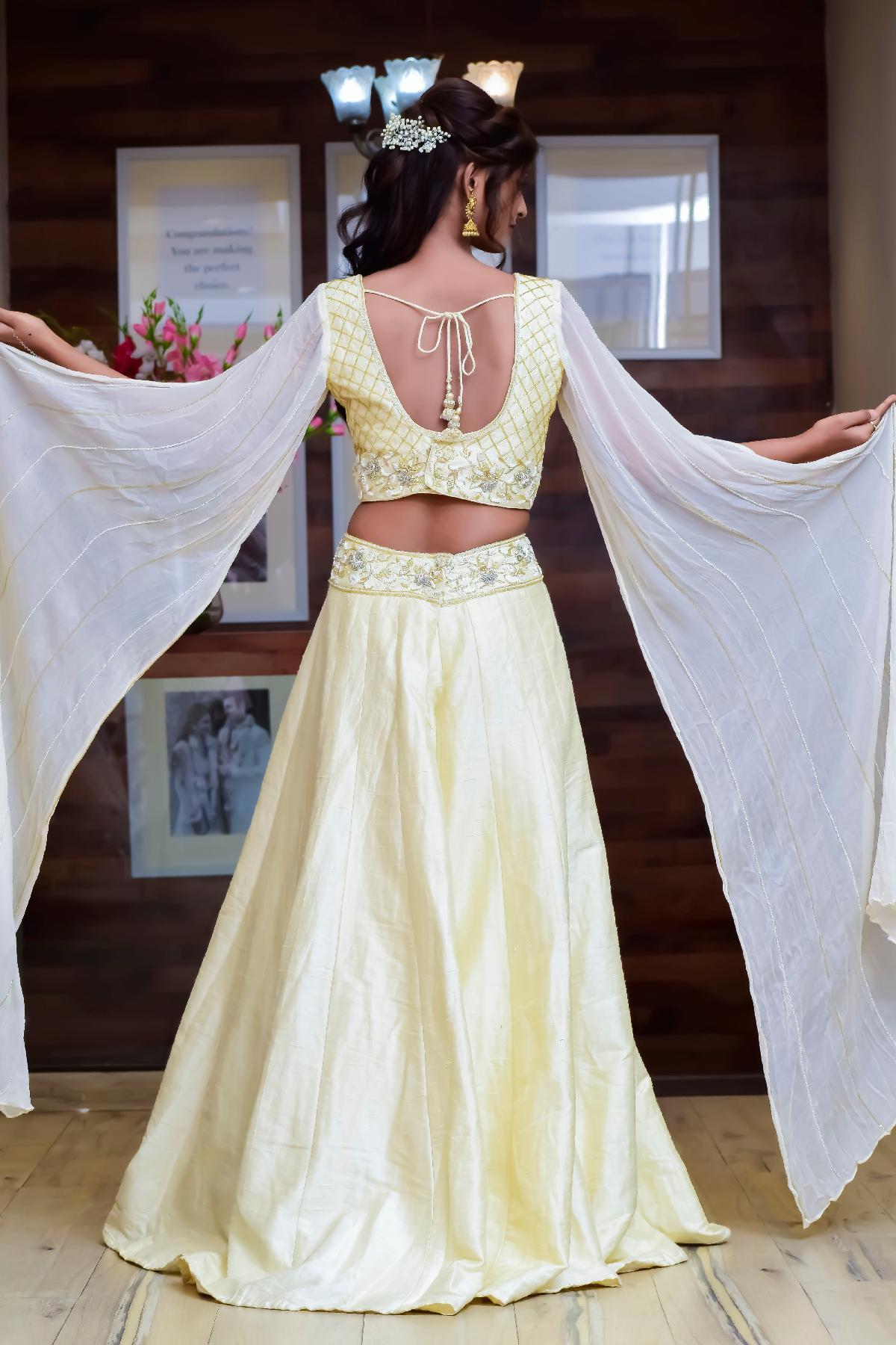 Crop-Top Lehenga Choli: A Modern Twist to Traditional Indian