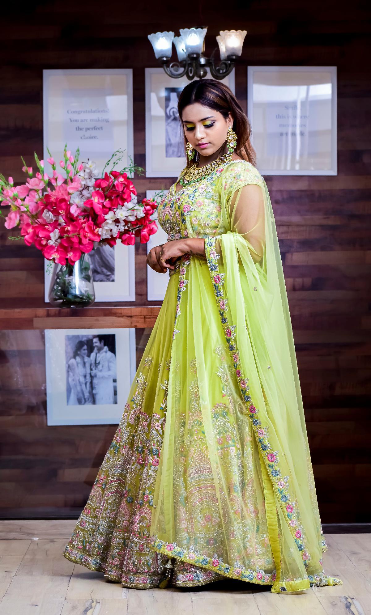Sanya Malhotra looks like a ray of light in a bright yellow lehenga :  Bollywood News - Bollywood Hungama