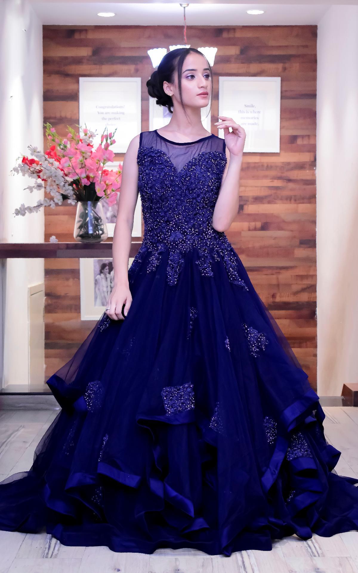 Dark blue sale colour gown