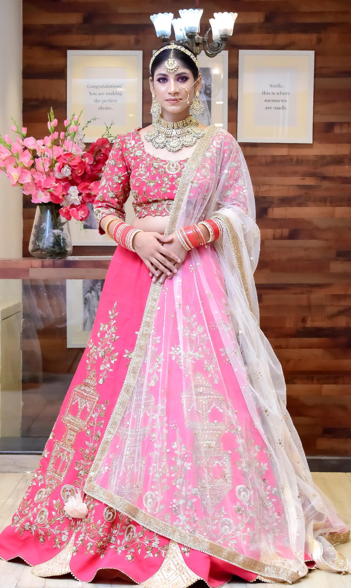 30+ Lehenga Colour Combinations for Brides that are Going to Rule The  Wedding Season | Lehenga color combinations, Pink bridal lehenga, Wedding  lehenga designs