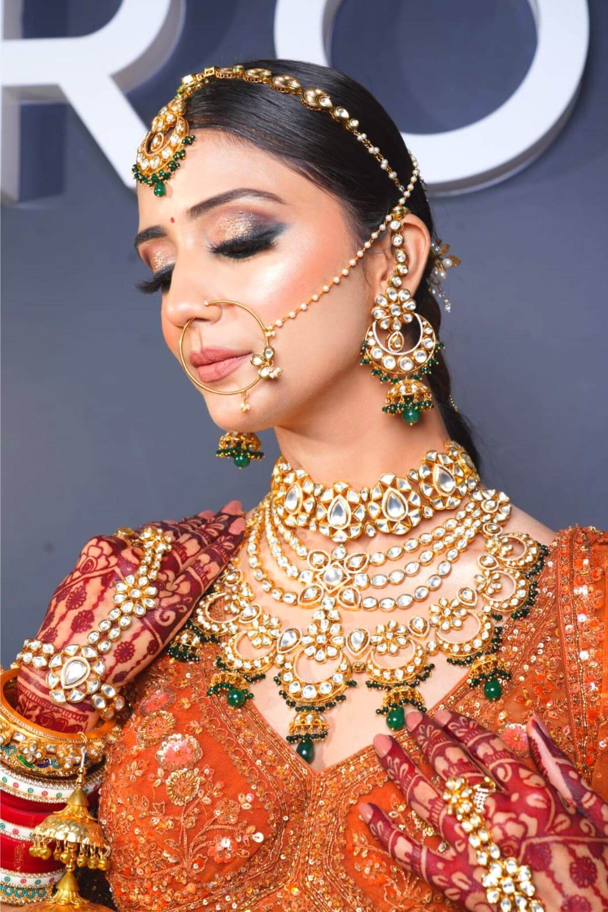 The minimal makeup, pastel pink lehenga & a hint of red bridal chooda to  make it pop - we are pinning this bridal inspiration right away!... |  Instagram