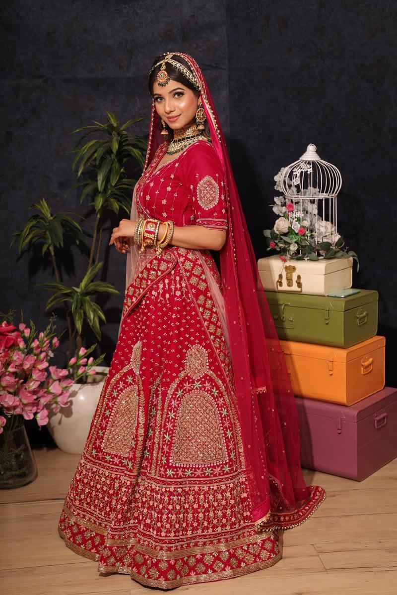 18 Brides Who Paired Pink Chooda With Their Bridal Lehengas! | Bride, Bridal  style, Bridal