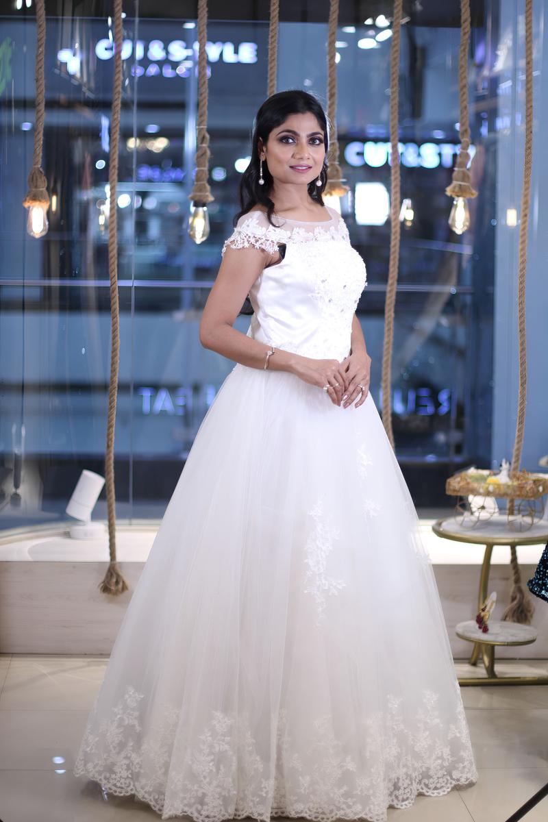 Top more than 51 rent white gown super hot