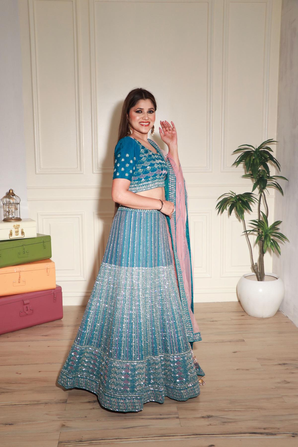 Shop Bitiya By Bhama Girls Blue & Pink Printed Ready To Wear Lehenga &  Blouse With Dupatta Online – Bhamadesigns
