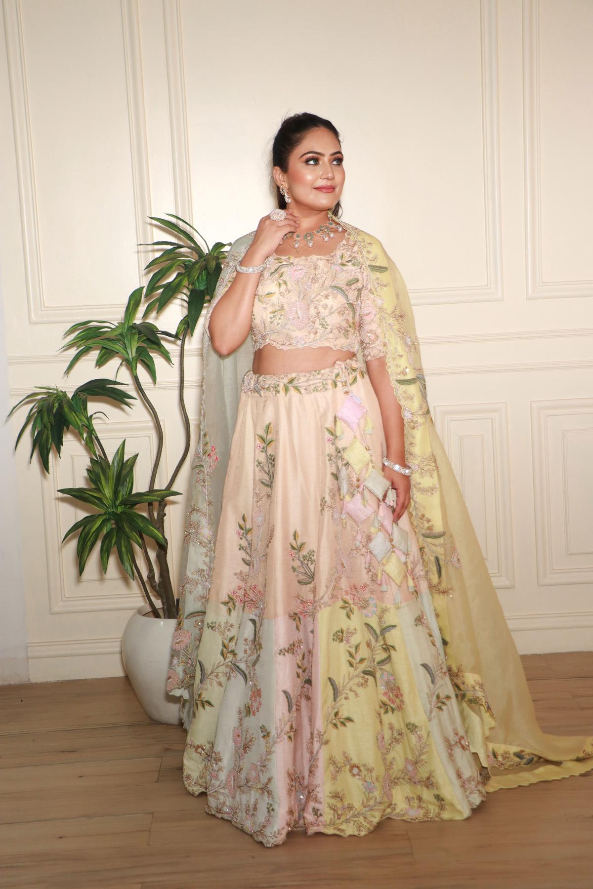 BridalShopping: How Much Does Anamika Khanna Lehenga Costs | Anamika khanna,  Indian bridal outfits, Wedding lehenga designs
