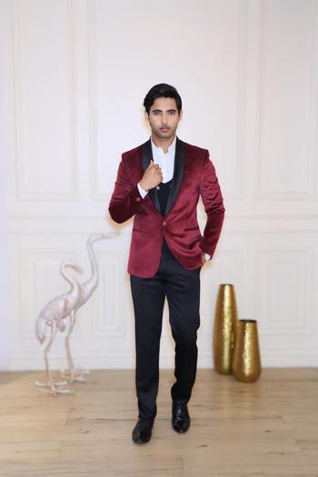 Discover more than 72 maroon suit rental