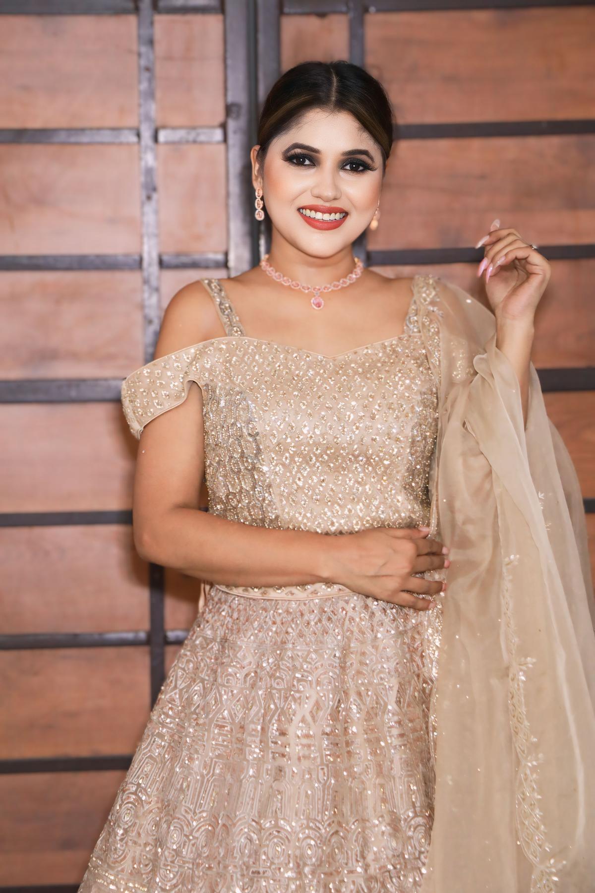 golden dress jewellery Sister Golden Hair Dress ~ Sand – Golden Brown The Label main image 0